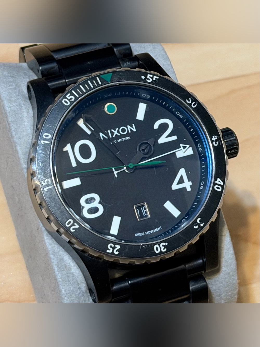 Nixon The Diplomat "Membership Has Its Privileges" Men's Analog Watch RUNS READ